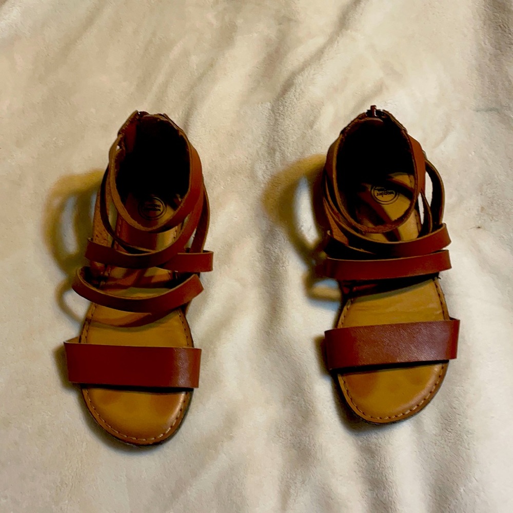 Girl shoes